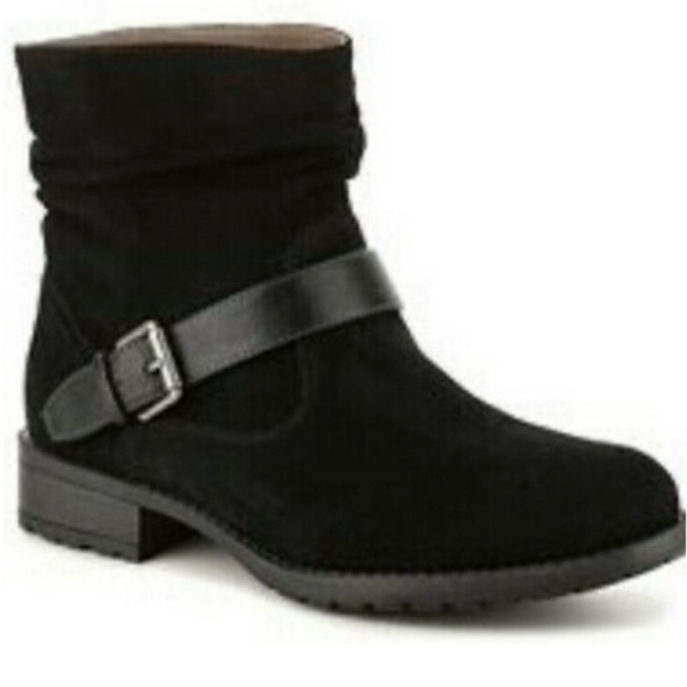 White Mountain “Nashville” bootie with buckle. Size 8